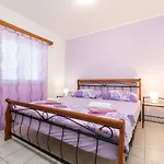 Robinson House In With Sea View, Terrace, Air Conditioning, Wifi 3439-1 Dom wakacyjny