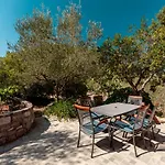 Robinson House In With Sea View, Terrace, Air Conditioning, Wifi 3439-1 Dom wakacyjny *