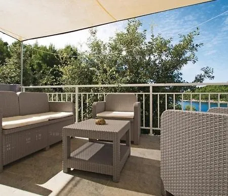 Holiday home Robinson House In With Sea View, Terrace, Air Conditioning, Wifi 3439-1 Vela Luka