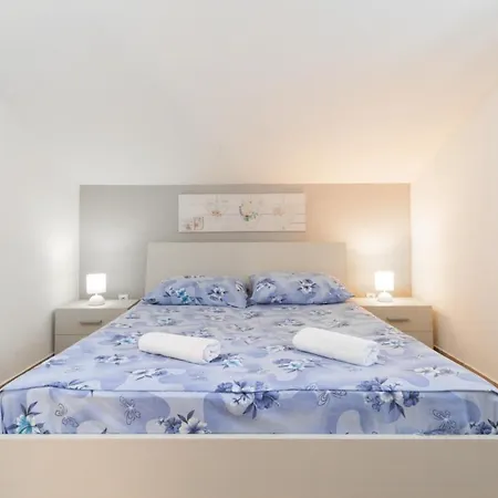 Holiday home Robinson House In With Sea View, Terrace, Air Conditioning, Wifi 3439-1 Vela Luka